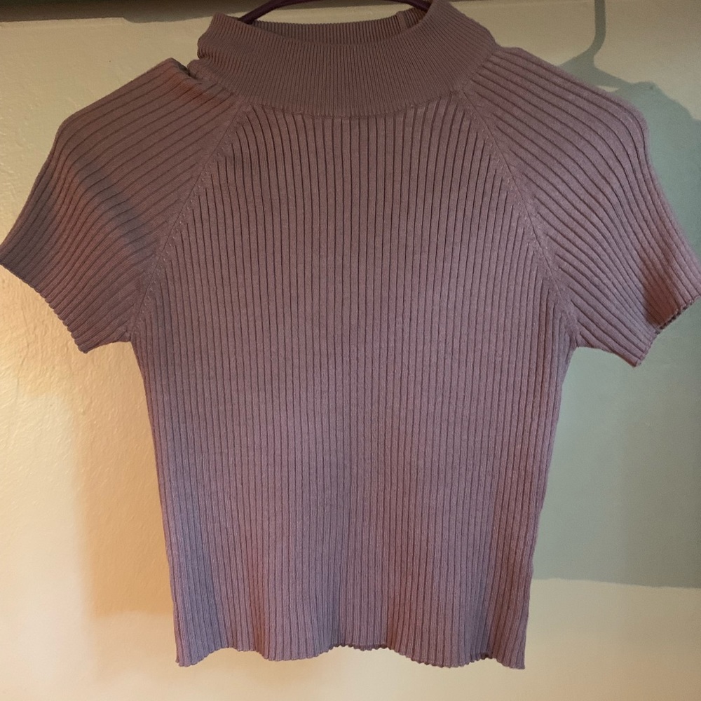 Kendall&Kylie ribbed high neck crop top